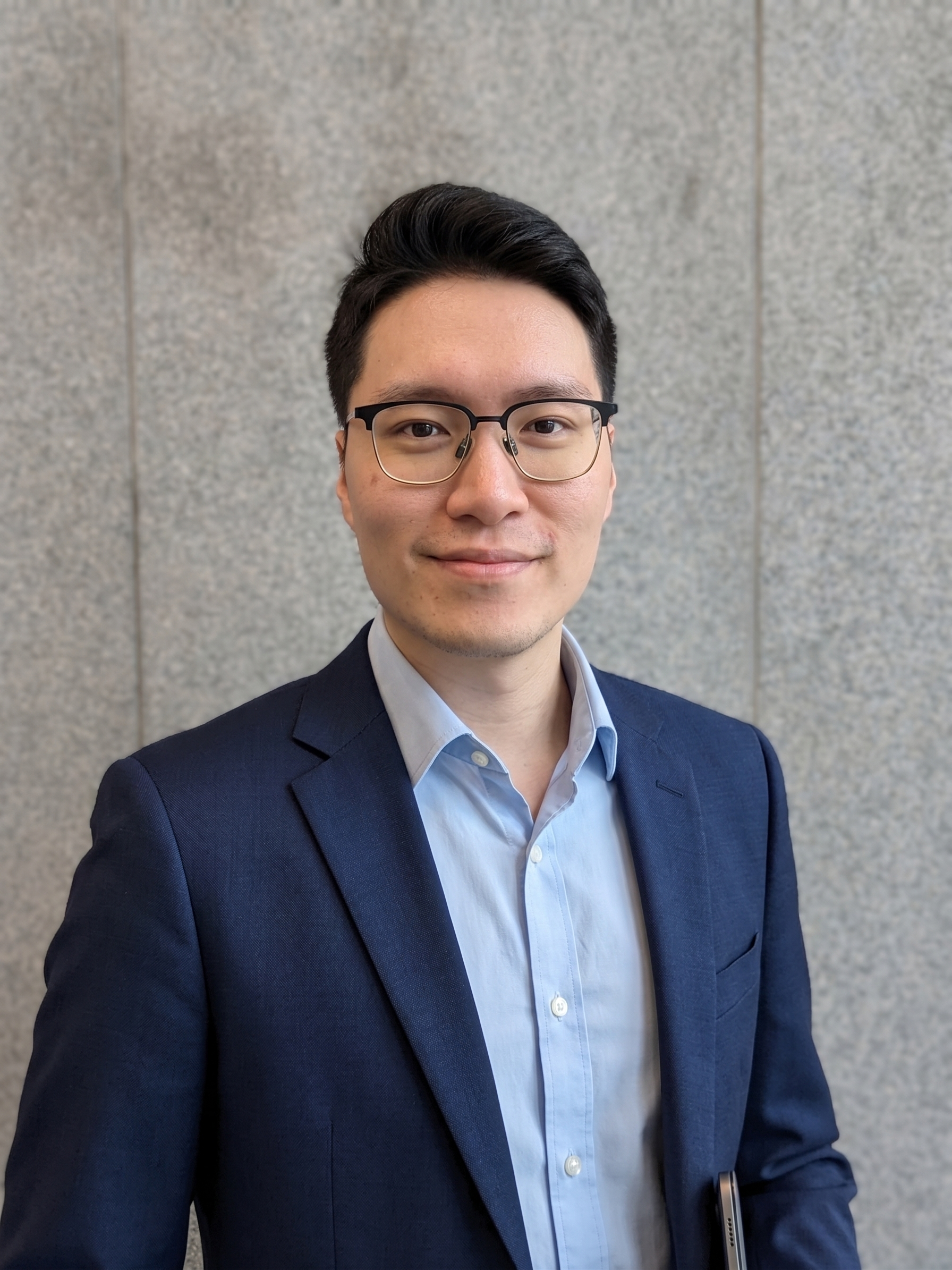 Wilson 老師正式形象照